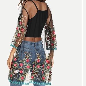 Embroidered kimono 👘